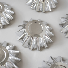 Silver Bloom Baking Cups 24pk