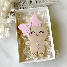 Gingerbread Girl with Bow Cutter and Debosser Set