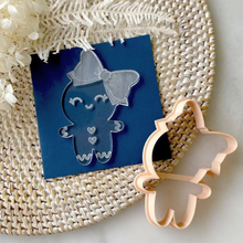 Gingerbread Girl with Bow Cutter and Debosser Set