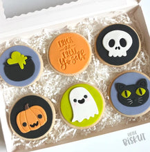 Little Biskut Ghost Stamp and Cutter Set